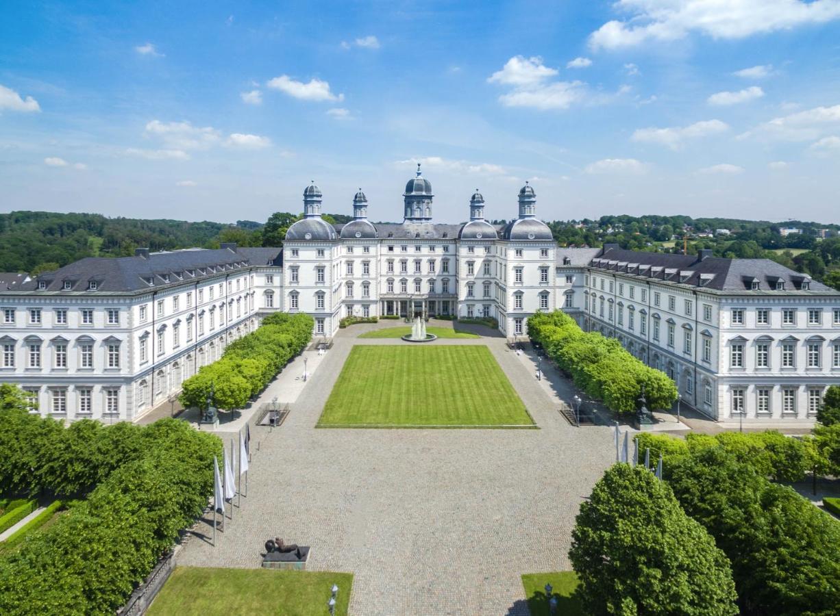 Althoff Grandhotel Schloss Bensberg Μπέργκις Γκλάντμπαχ Εξωτερικό φωτογραφία Aerial view of the university's main building