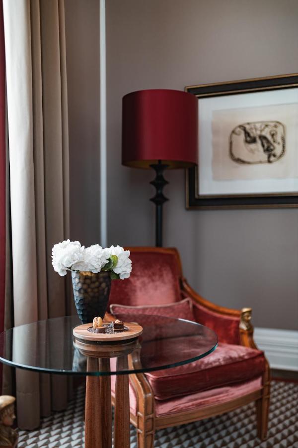 Althoff Grandhotel Schloss Bensberg Μπέργκις Γκλάντμπαχ Εξωτερικό φωτογραφία A room at the hotel