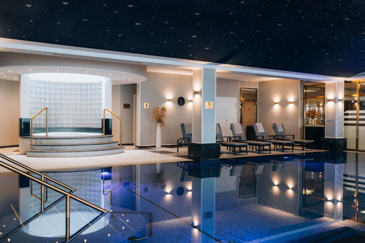Althoff Grandhotel Schloss Bensberg Μπέργκις Γκλάντμπαχ Εξωτερικό φωτογραφία The spa at The Dorchester